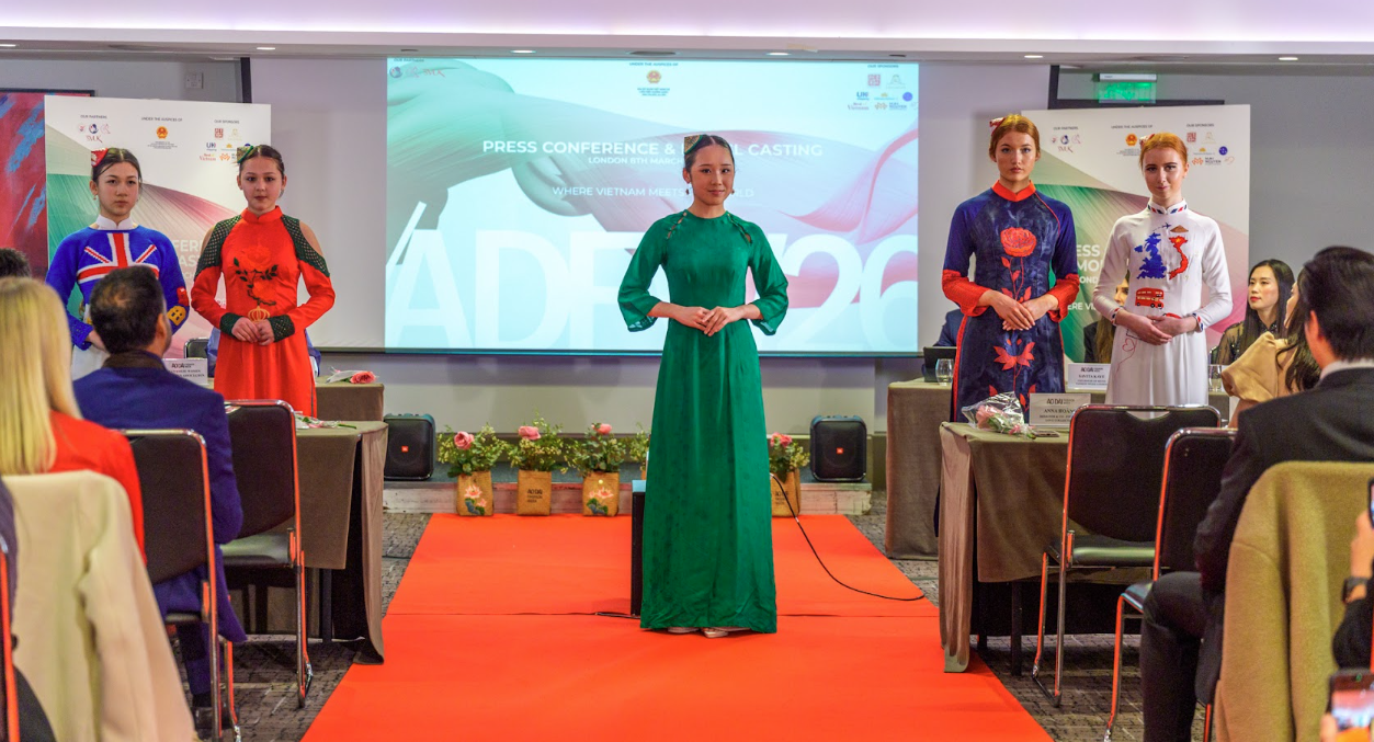 Hướng tới xây dựng thương hiệu áo dài Việt Nam trên bản đồ thời trang thế giới